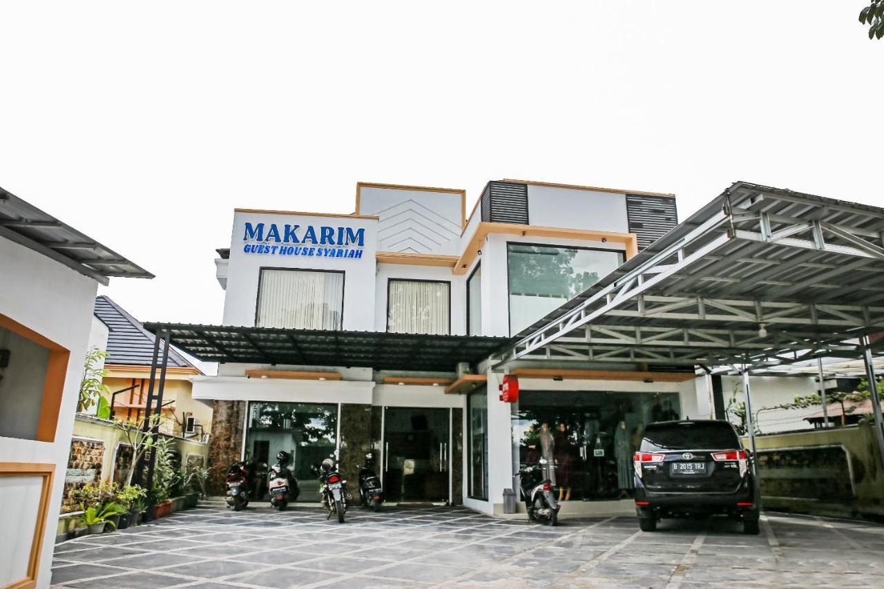 Oyo 90221 Makarim Guest House Syariah Пангкалан Бун Экстерьер фото